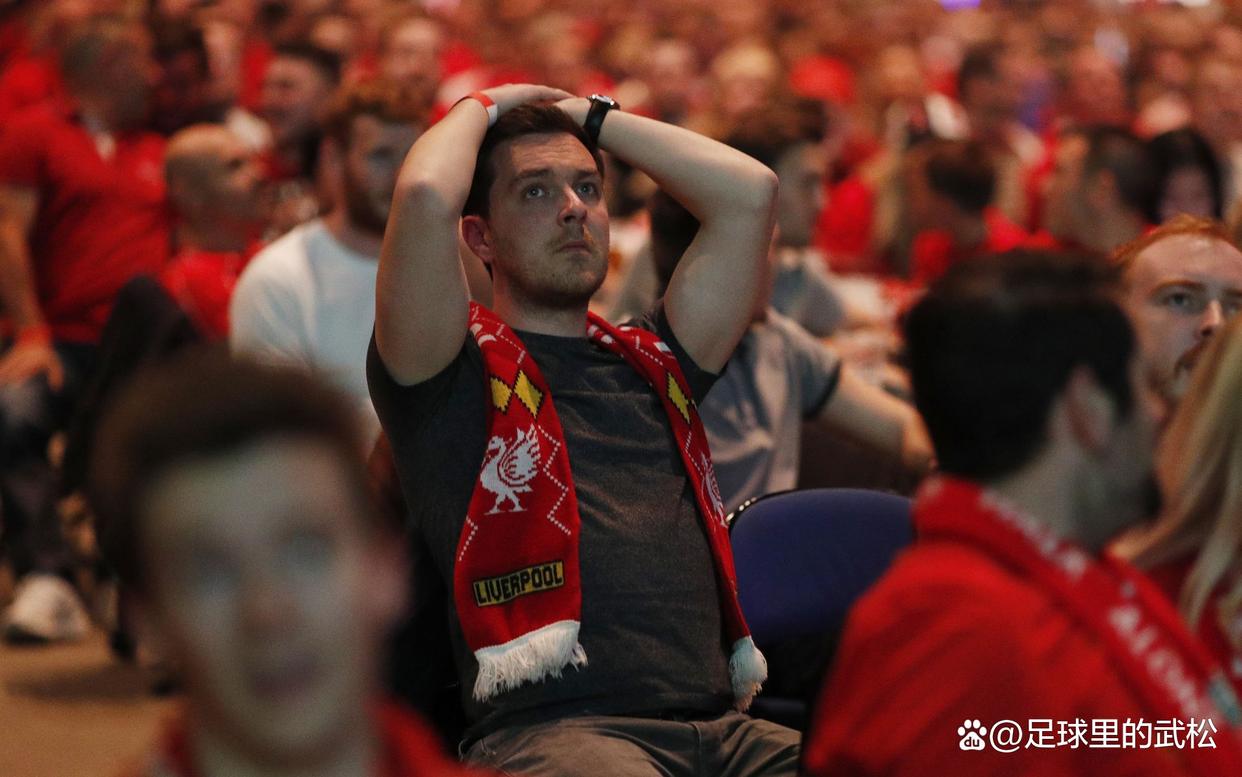 利物浦遭遇争议判罚，裁判组回应：执法公正，不过同时管理环境.